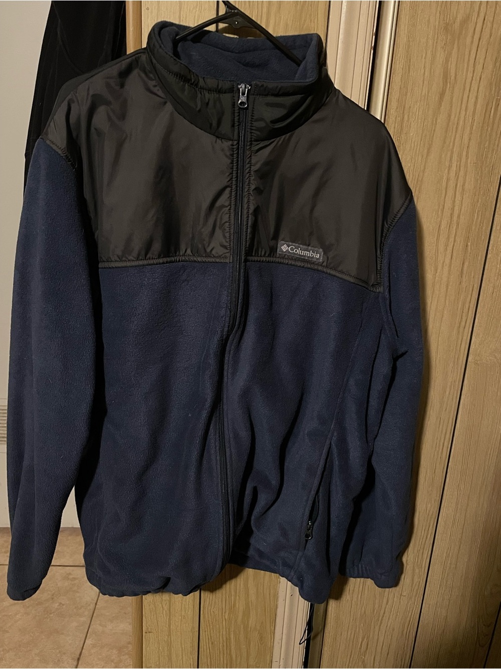 Columbia Navy and Black Lightweight Fleece Jacket Men’s XL